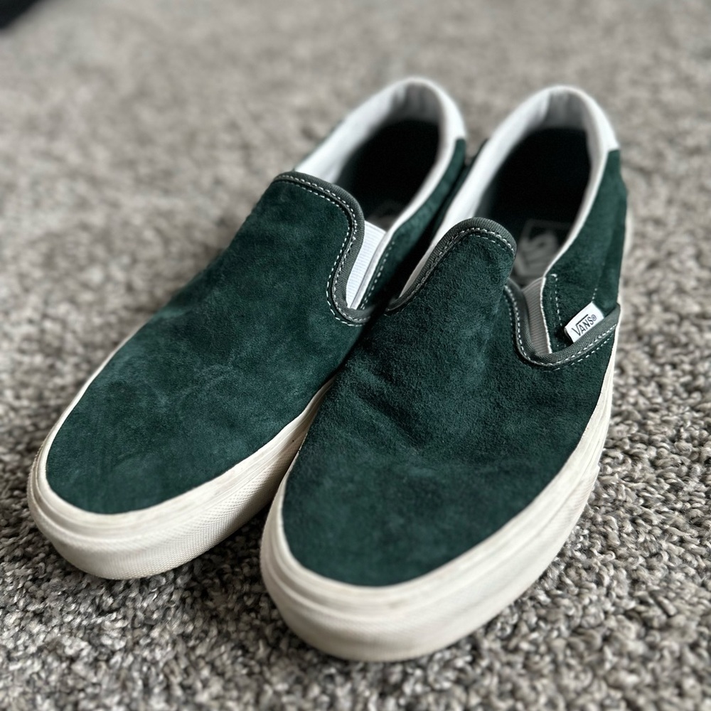 Vans, men size 9, green suede